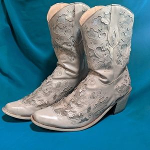 Wedding white cowboy boots